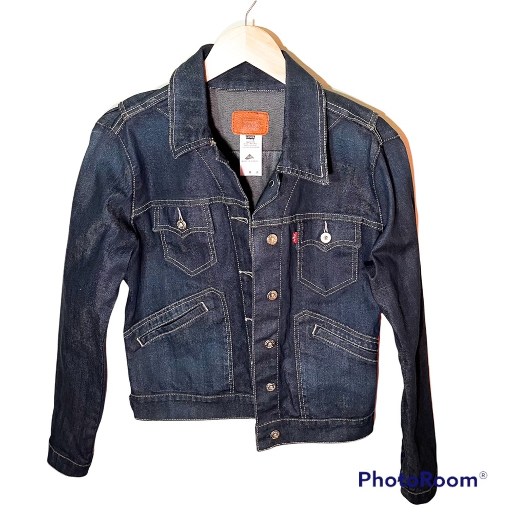 Levi’s Dark Wash Jean Jacket Medium (Juniors)